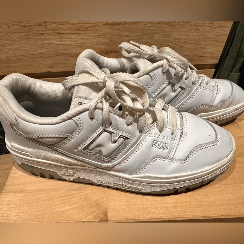 Women’s New Balance 550. Unisex size 6.5. Fits like women’s 8-8.5